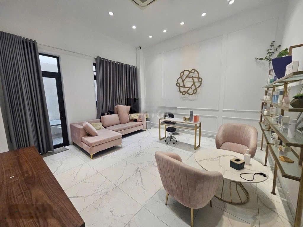 Mặt bằng cho thuê đường Lê Văn Sỹ DT200m (5*20m) Quận 3