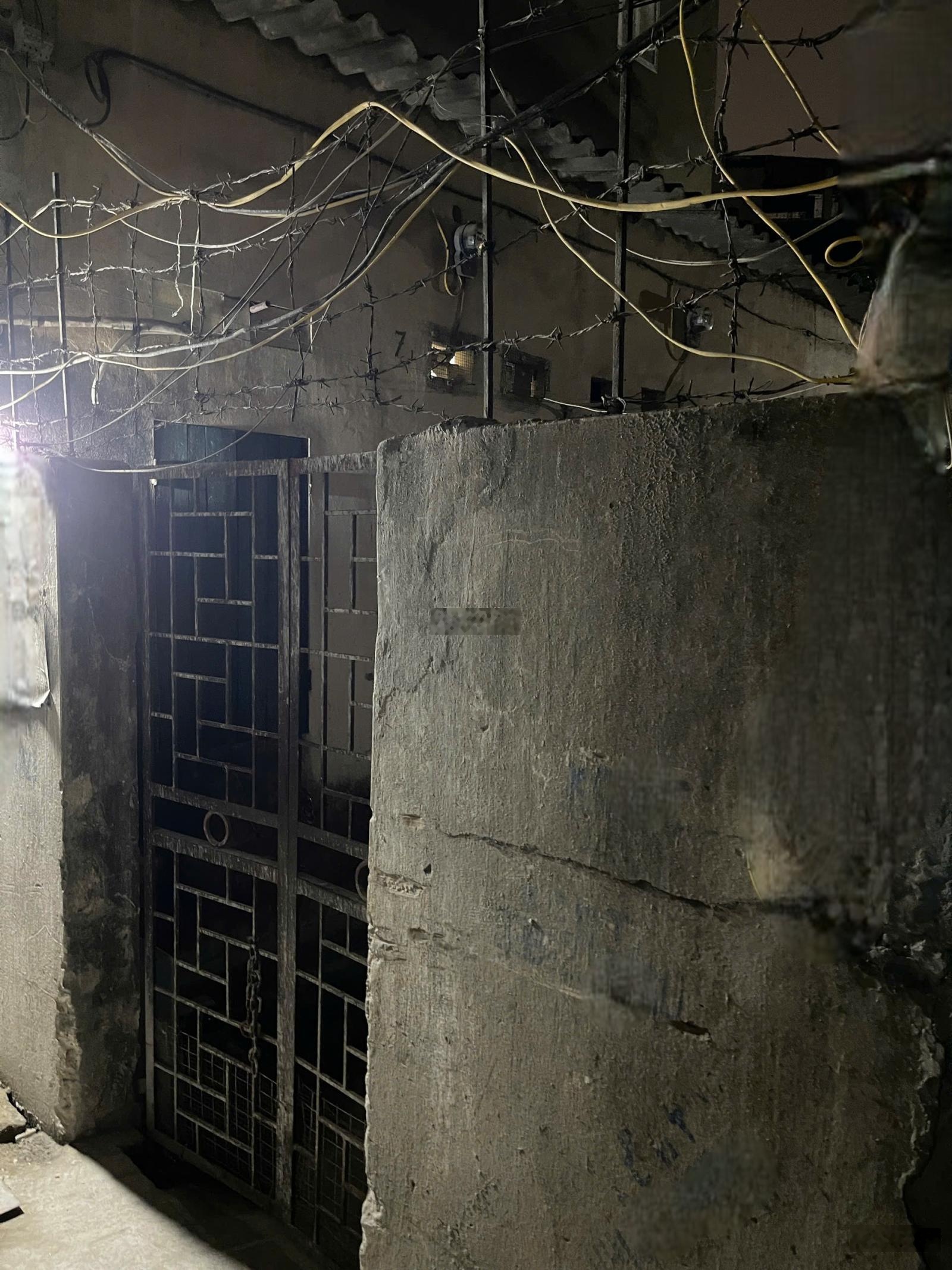 Bán đất lạc long quân tây hồ cầu giấy 50m 12,5tỷ ngõ ba gác, gần mặt phố, hiện trạng c4