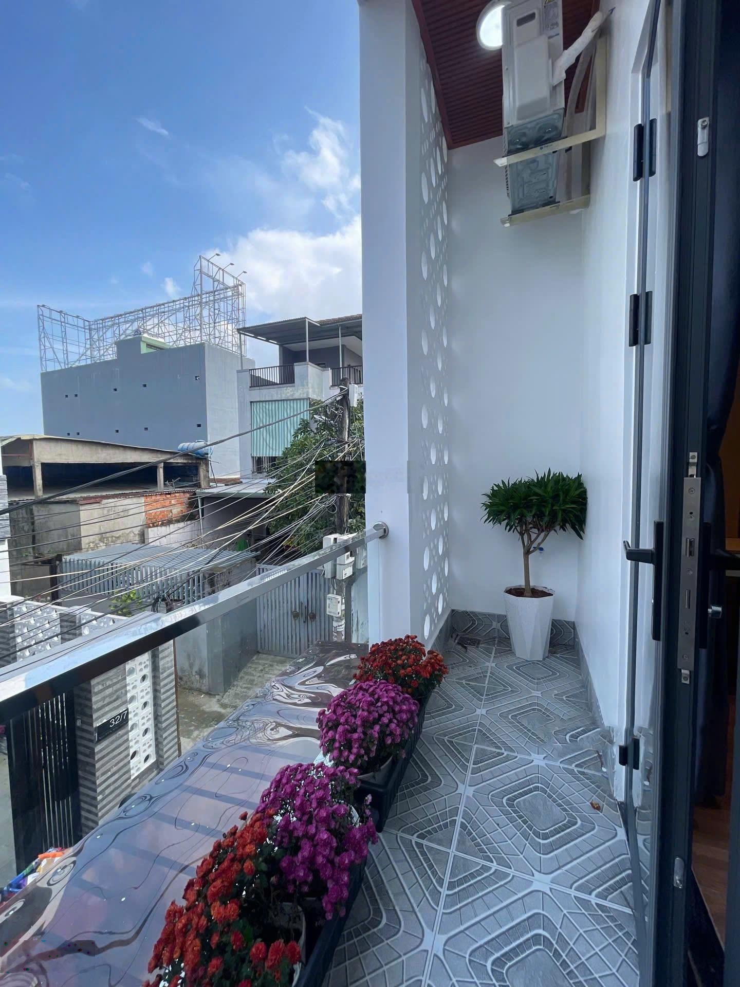 Nhà đẹp - gần đường số 1, bình tân