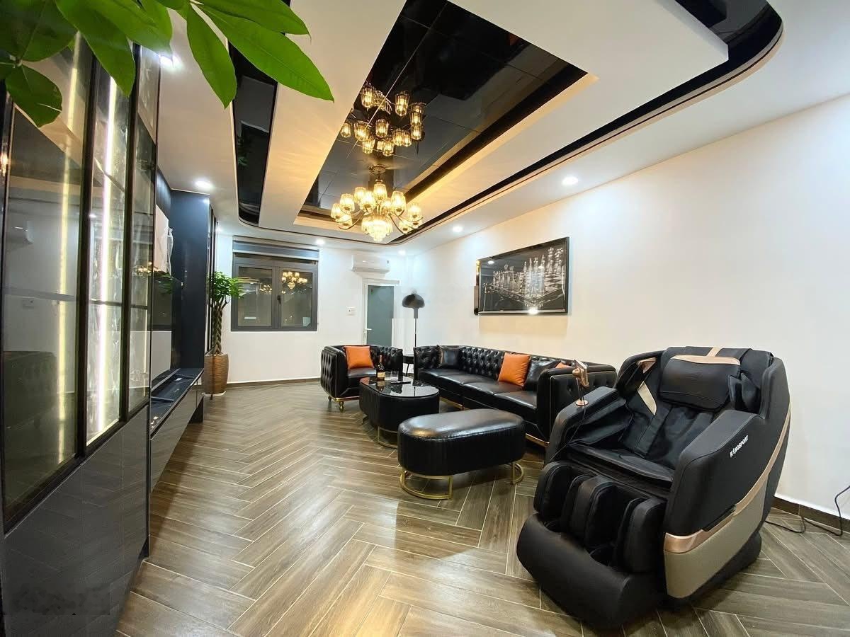 Bán nhà hẻm Tân Hòa Đông, 4 x 22m, 4.5 tấm, giá 9.9 tỷ, nhà mới đẹp, có thang máy