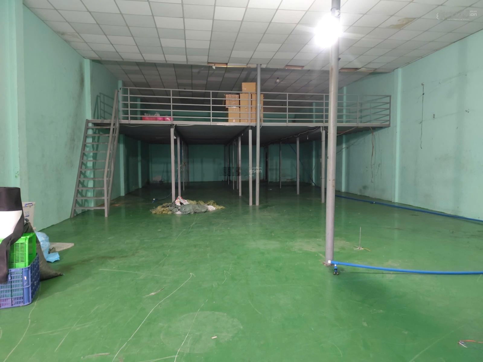 Cho thuê xưởng thoại ngọc hầu-4 xã-400m2-như hình/chỉ 35đ