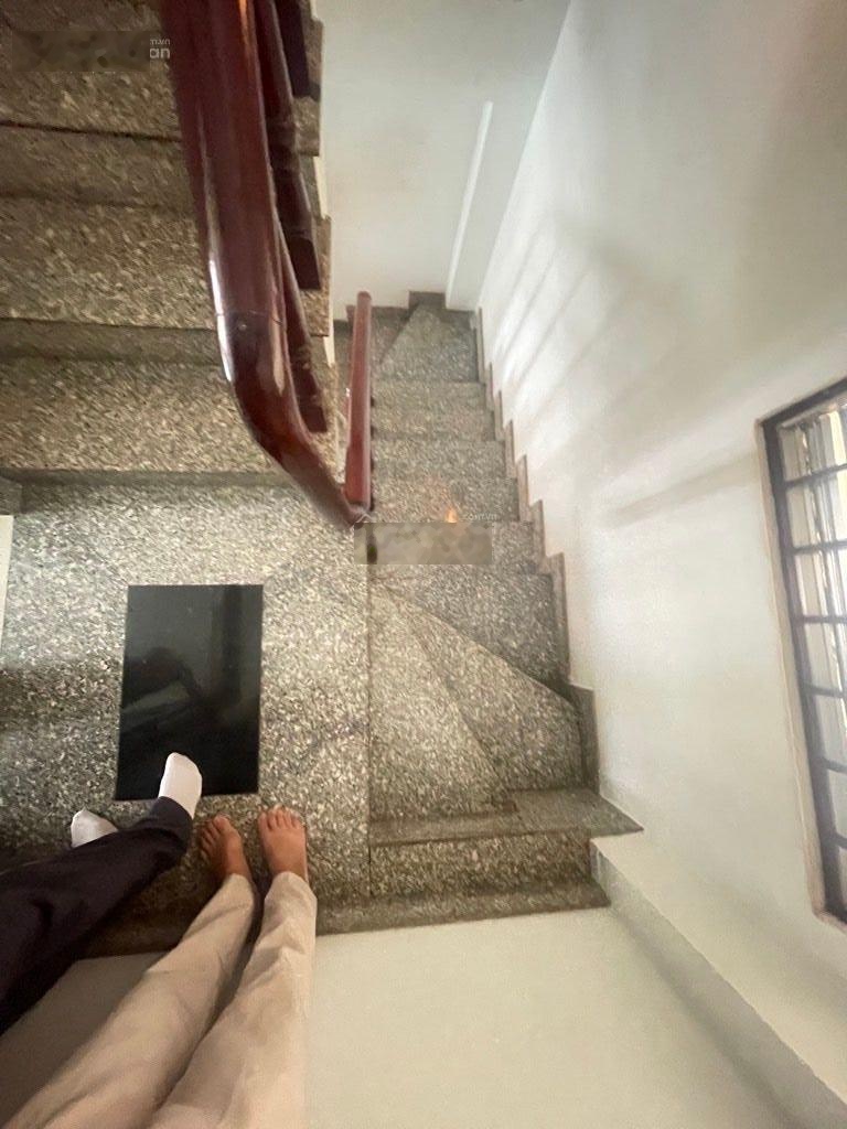 Bán Nhà 5 Tầng BTCT , Nguyễn Trung Ngạn , Quận 1