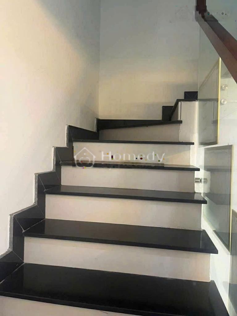 5,25 Tỷ - Nhà 3 Tầng, Đường 8 - Linh Xuân