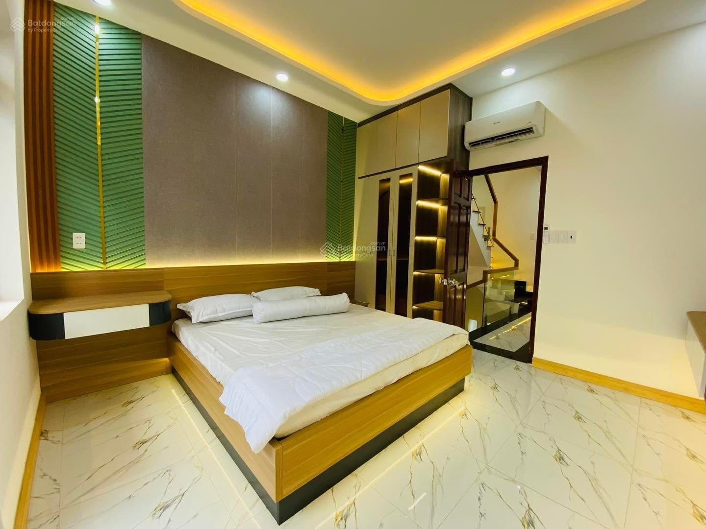 Chủ ngộp vốn cần bán nhà đường Vĩnh Hội, Phường 4, Quận 4, HCM. Giá 3.85tỷ/67,5m2, đang KD cho thuê