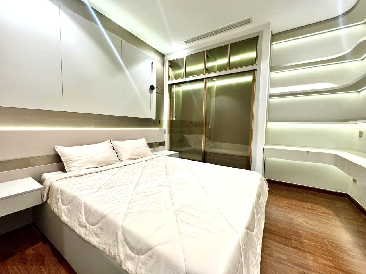 Chuyên 98% giỏ hàng bán Vinhomes Tân Cảng rẻ nhất từ 1PN=6 tỷ, 2PN=8.5 tỷ, 3PN=từ 12.3tỷ, 4PN=18 tỷ