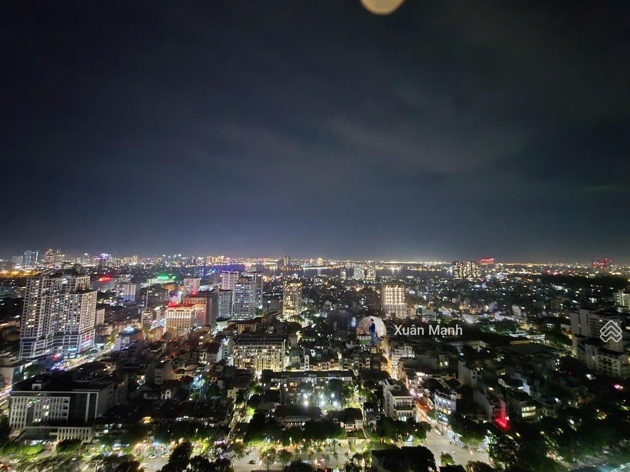 Căn hoa hậu toà M3-10, view Hồ Tây 146m2. 4PN, full đồ, tại Metropolis - Liễu Giai. Giá hơn 30 tỷ