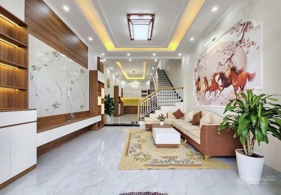 Chú Giao kẹt tiền cần bán gấp nhà đường 2 oto Nguyễn Văn Cừ - Q5. 76m2 gần ĐH Sài Gòn