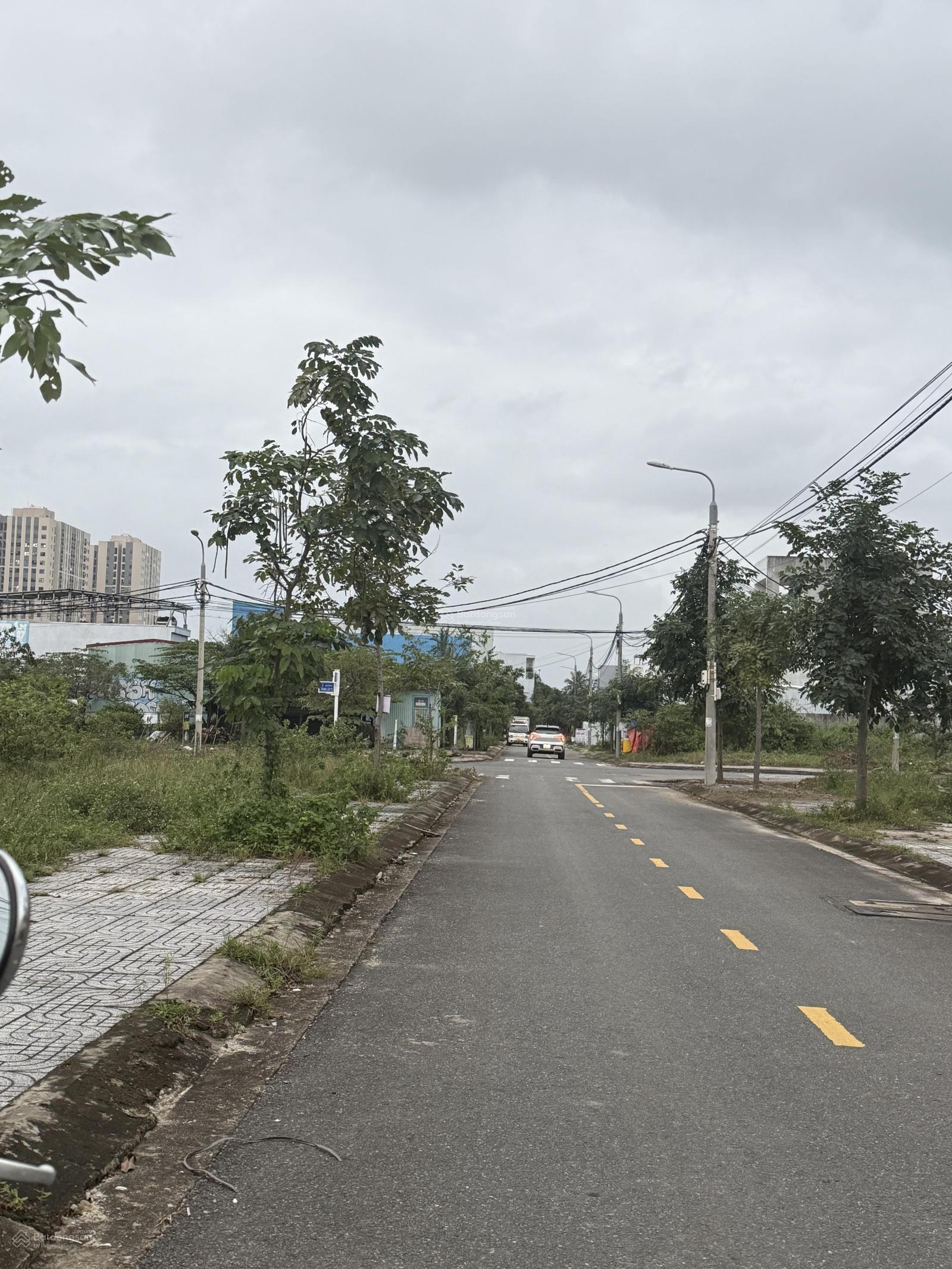 Cần bán lô Võ Tự, Bàu Tràm Lakeside đấu lưng với dãy Shophouse Mê Linh, cách 10 toà cc Ori tầm 200m