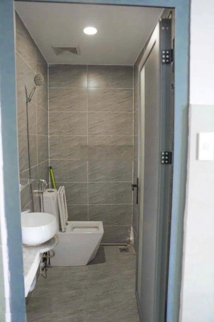 Cho thuê nhà mới đẹp, HXH, 5PN 4VS, đường Âu Cơ P10 Tân Bình