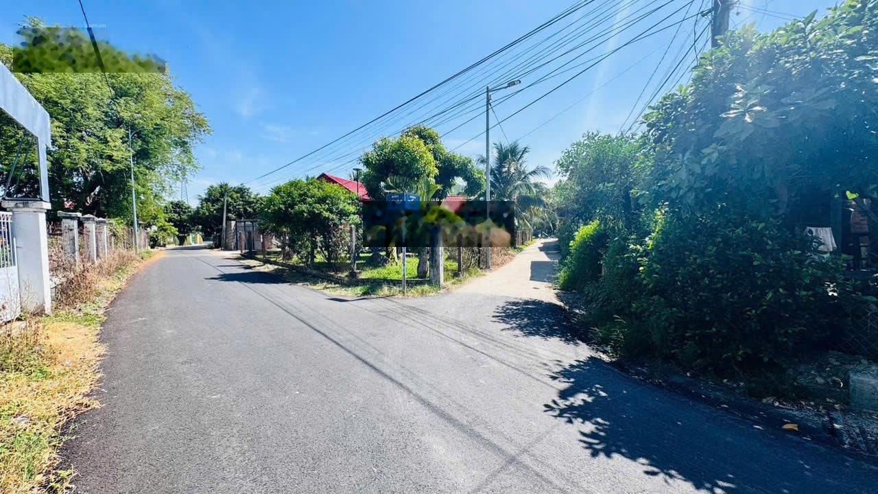 Chính chủ bán lô góc đẹp full thổ cư chỉ 819 triệu, gần trường - gần chợ, sđt 0931897111