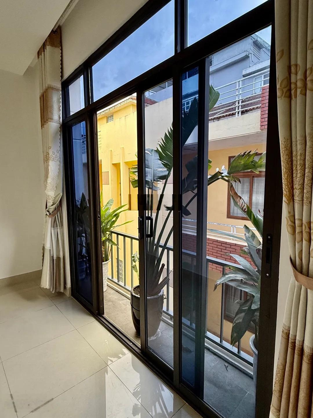 Siêu phẩm lô góc 3 mặt thoáng nhà 3 tầng, ngang 5.2m diện tích 97m2 độc quyền bán