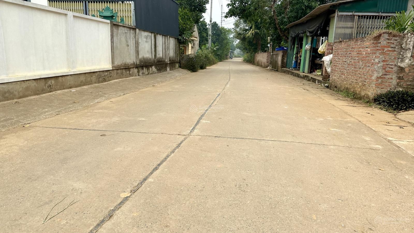 Cần bán 197m2 full Tc trục chính liên thôn,Mt 9m hậu 9m.View thoáng, tránh tại Khánh Thượng - Ba vì