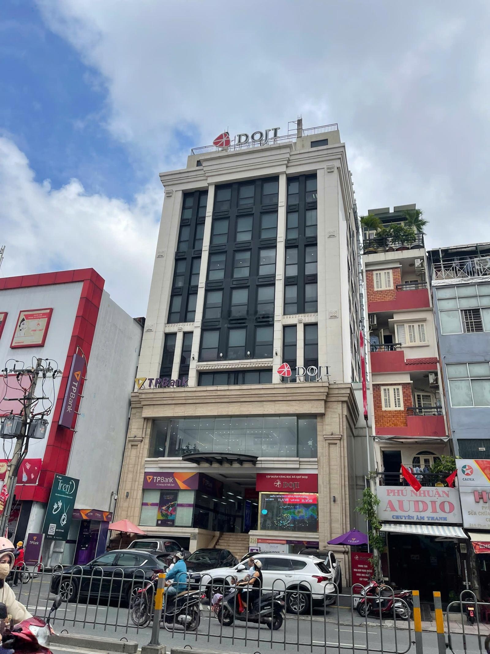 Bán nhà MT Cộng Hòa, Tân Bình - 11x24m - CN 250m - Hầm 5 tầng - HĐ 260tr/th - 108 tỷ