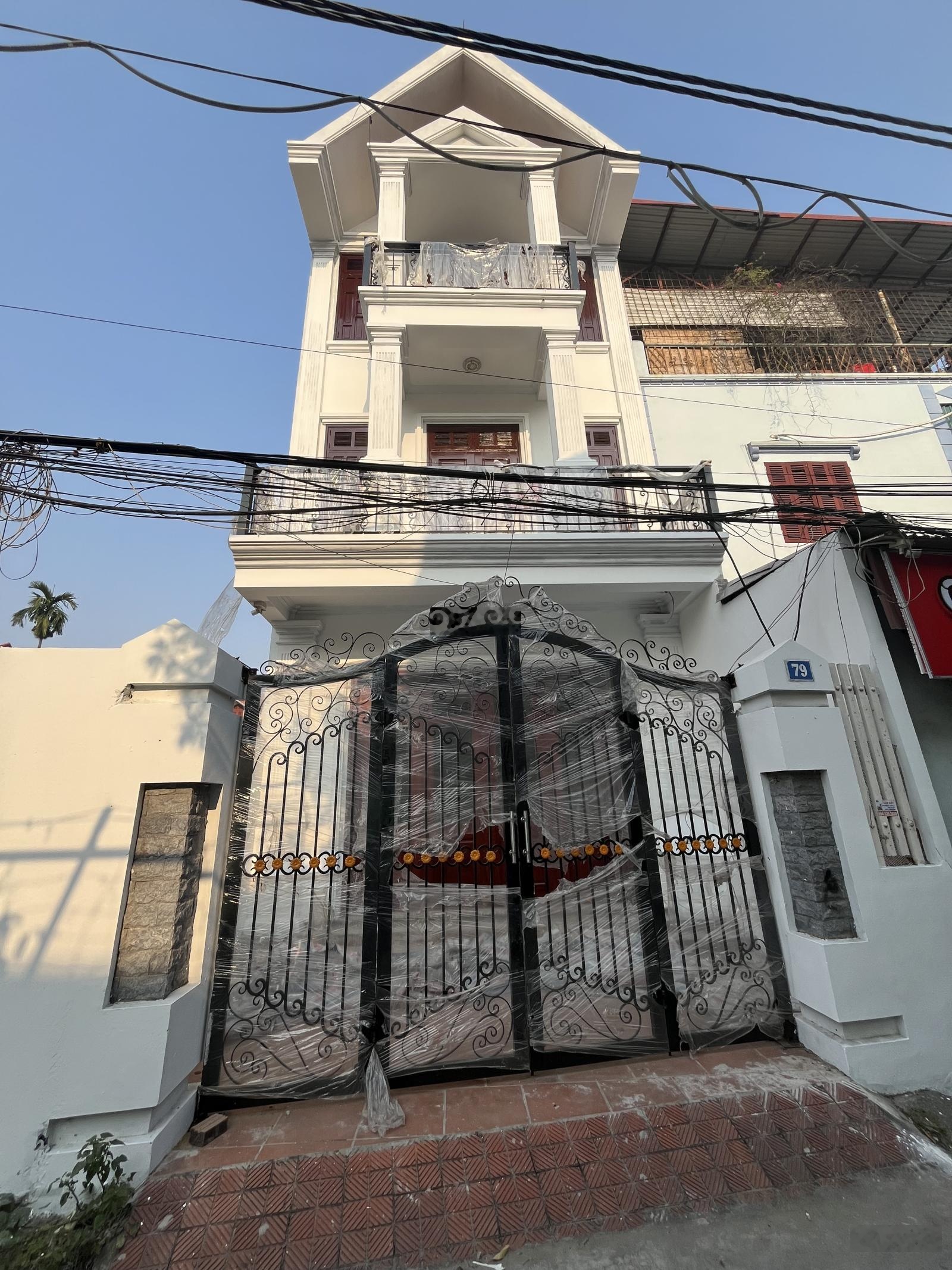 Bán nhà đức giang 35m 4 tầng 4,6 tỷ: dân xây lô góc, chủ xác định bán đất tặng nhà, quá rẻ, hiếm