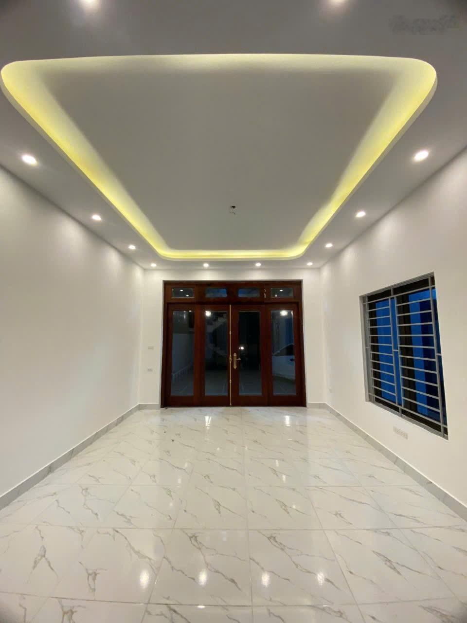 Cần bán nhanh ngôi nhà 2 tầng gần Công Nghệ Cao Hoà Lạc