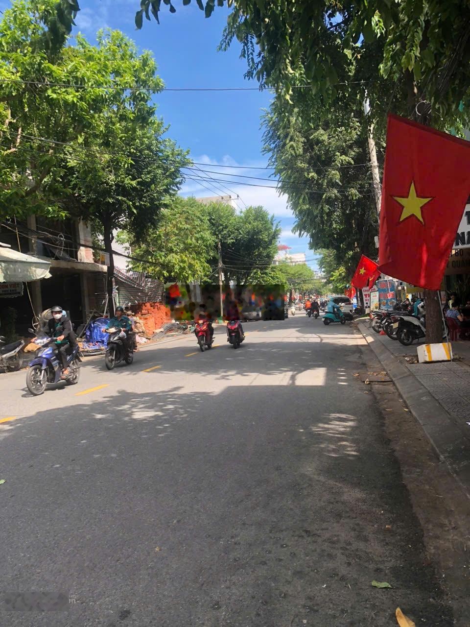 Bán nhà 4 tầng mặt tiền đường Trương Chí Cương , Hoà Cường, Hải Châu