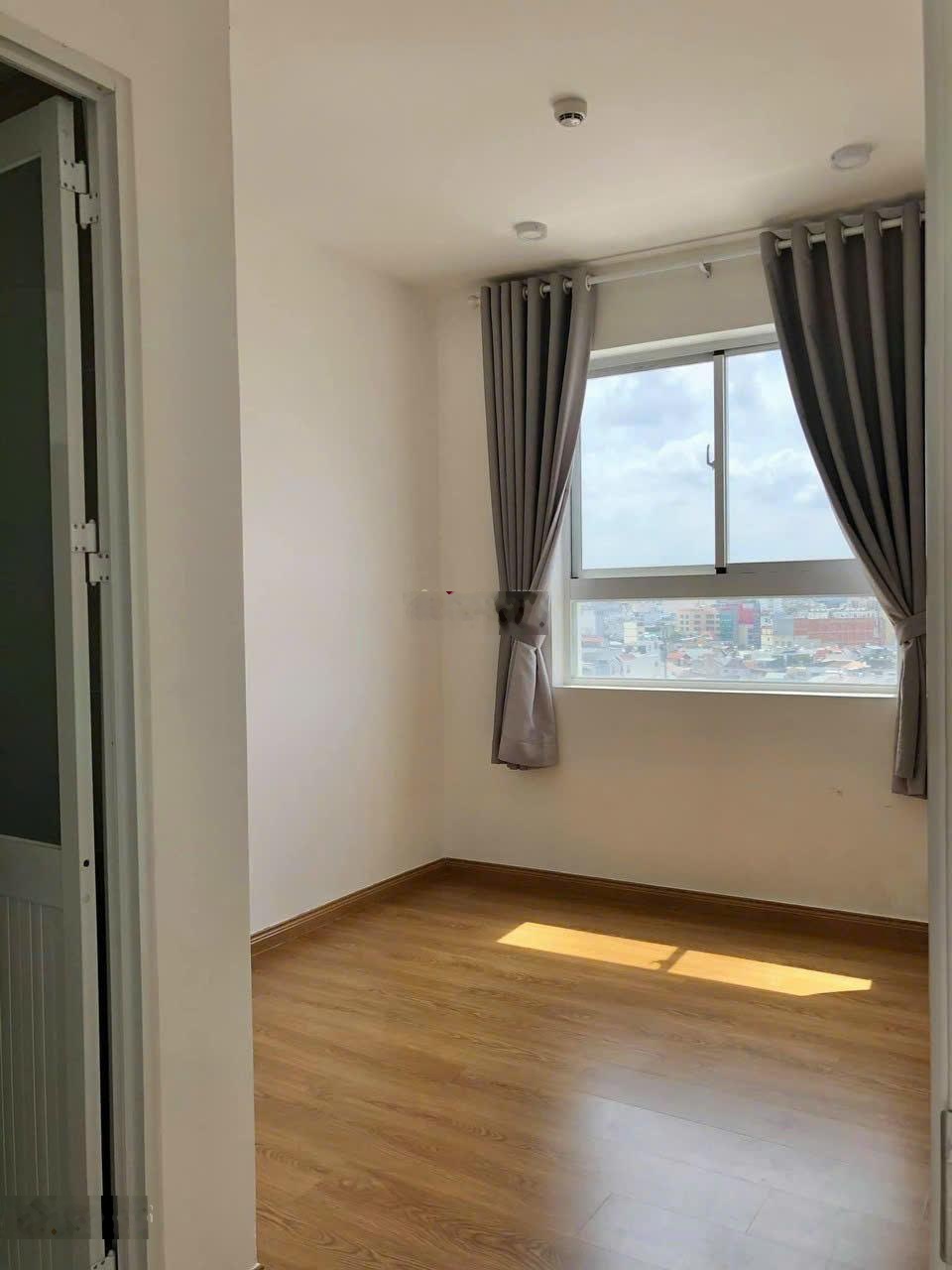 Cho thuê căn hộ Phú Thạnh, DT 90m2, 2PN, NT cơ bản, giá 9tr/tháng