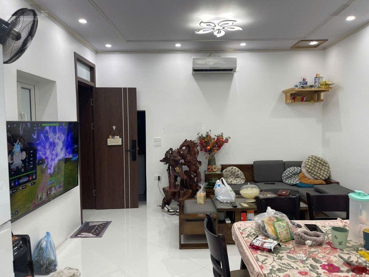 Bán tập thể Đống Đa nhà mới, ô tô đỗ cầu thang 100m2 x 3 ngủ chỉ hơn 4 tỷ