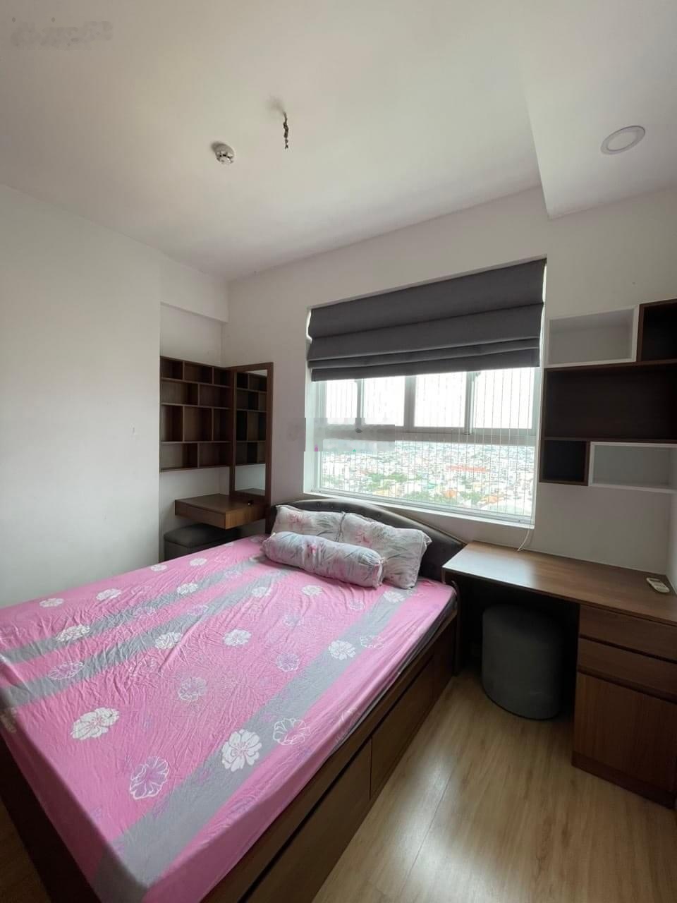 cho thuê căn góc 2pn 70m2 đầy đủ nội thất cao cấp ở liền,AALo 0915479678