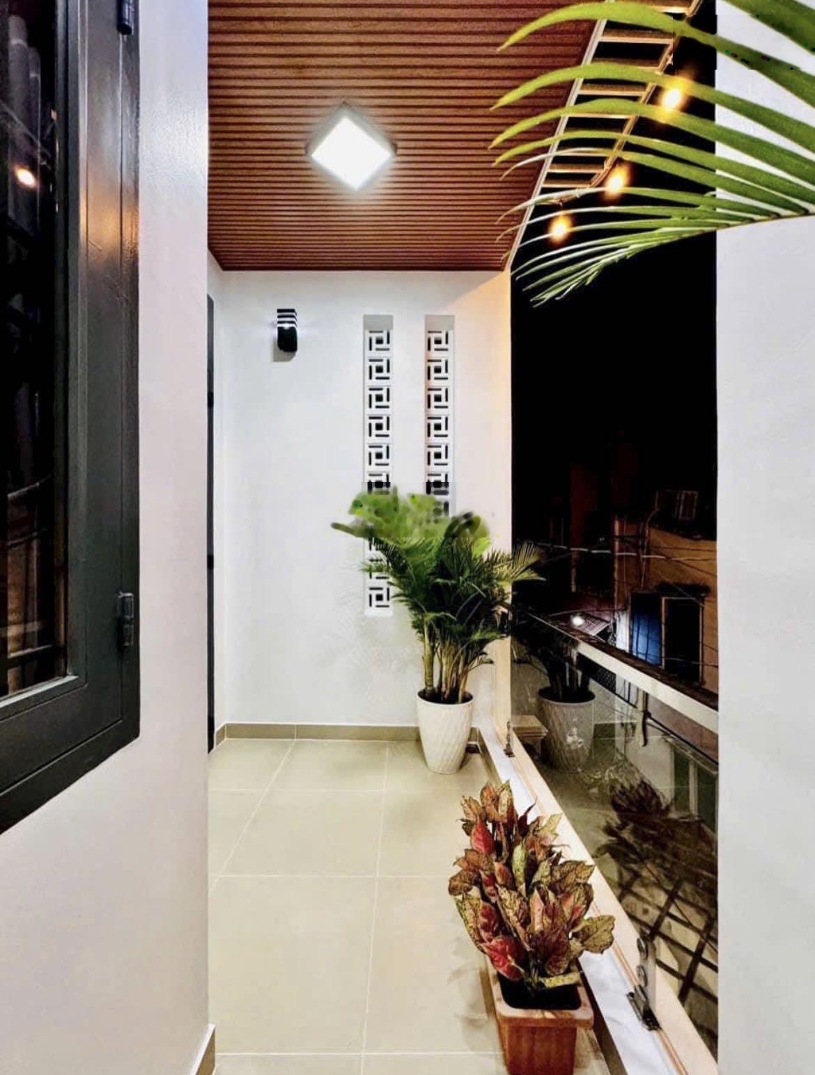 Kẹt vốn cần bán nhà Phạm Thế Hiển, Phường 2, Quận 8. Giá 4.08tỷ/59,2m2, nhà full công năng, SHR