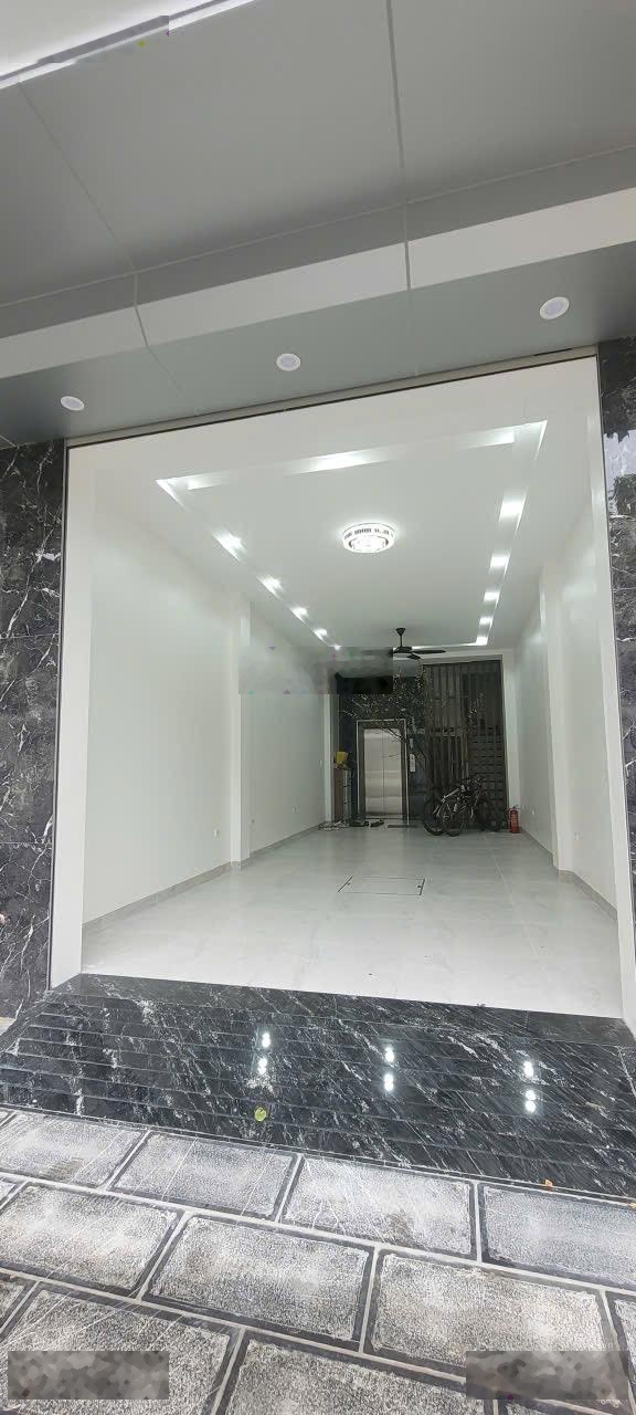 Cho thuê nhà 50m2x3tầng, Thang máy, 15tr, Hà Đông, 0888516777