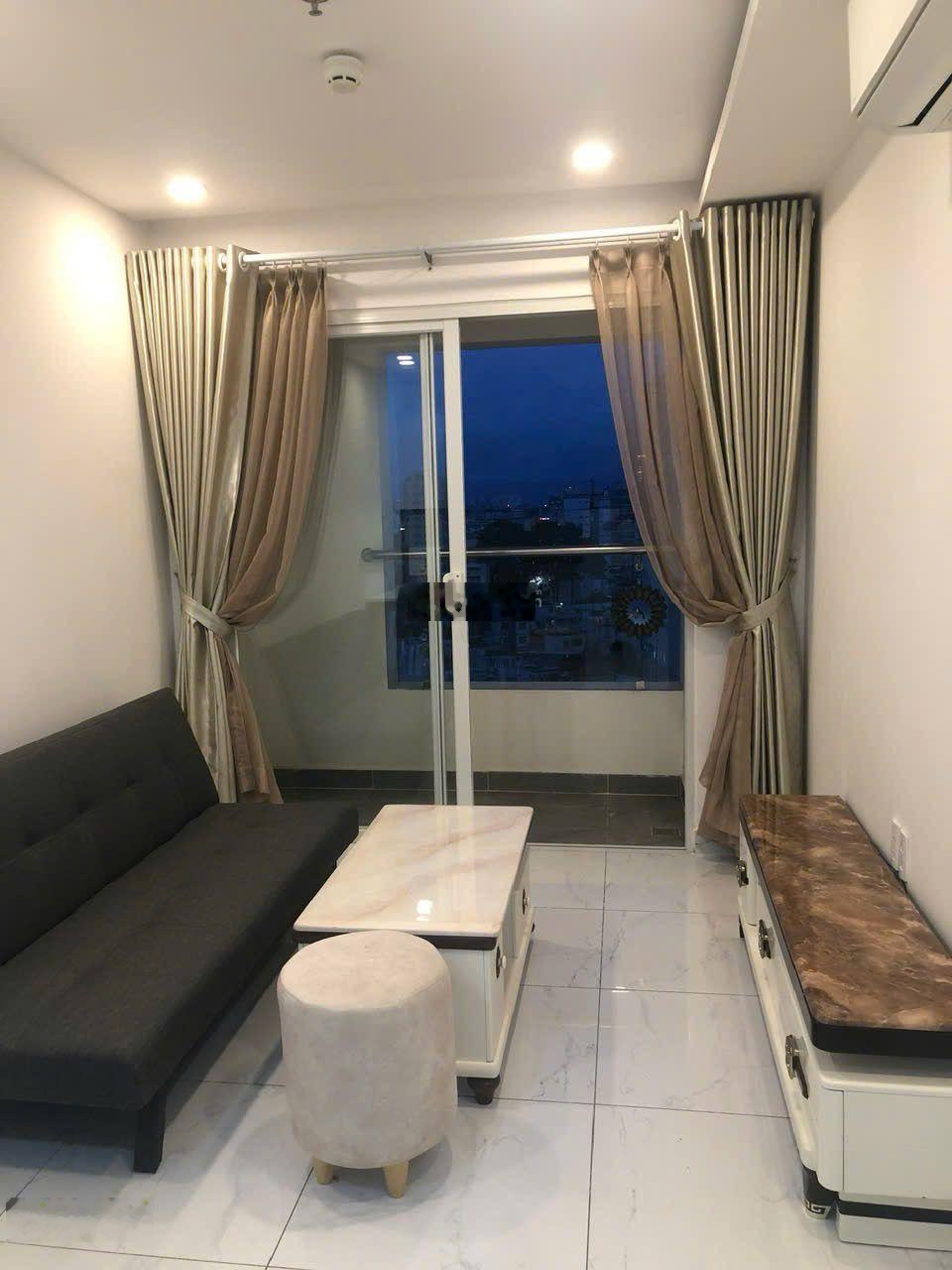 Terra Royal 58m2,2pn full nthat chỉ 18tr LH e 0797799666 ạ