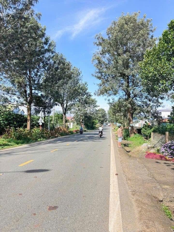 Bán đất mặt tiền Quốc Lộ 27 Xã Liên Hiệp, Đức Trọng, Lâm Đồng. DT: 1773 m2, cách sân bay chỉ 5,5 km