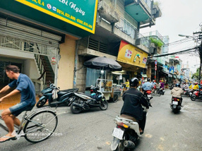 Cho thuê mặt bằng đường Xóm Chiếu