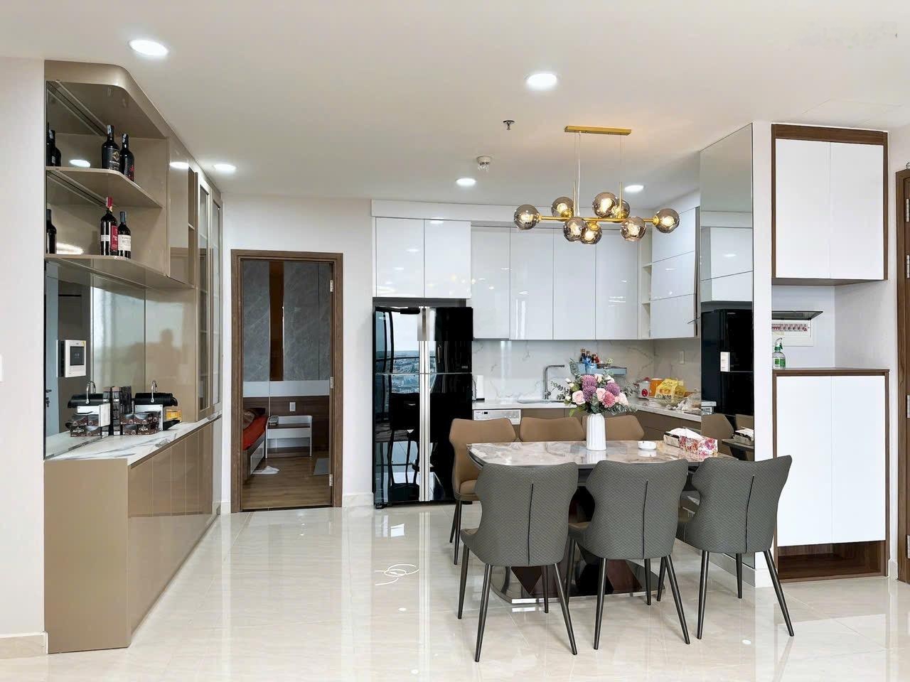 Cho thuê 2 pn ngay tân bình phòng thoáng đẹp lh0896110696