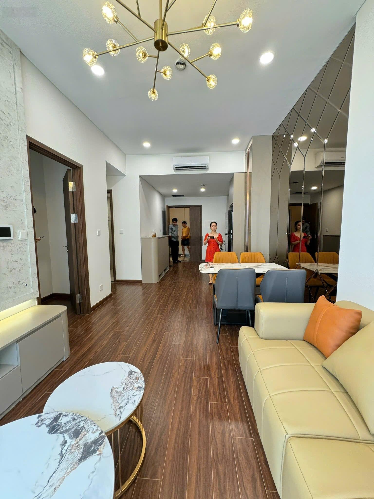 Cho thuê căn tại oceanpark 1 , tòa cao cấp masteri , đóng 1 cọc 1