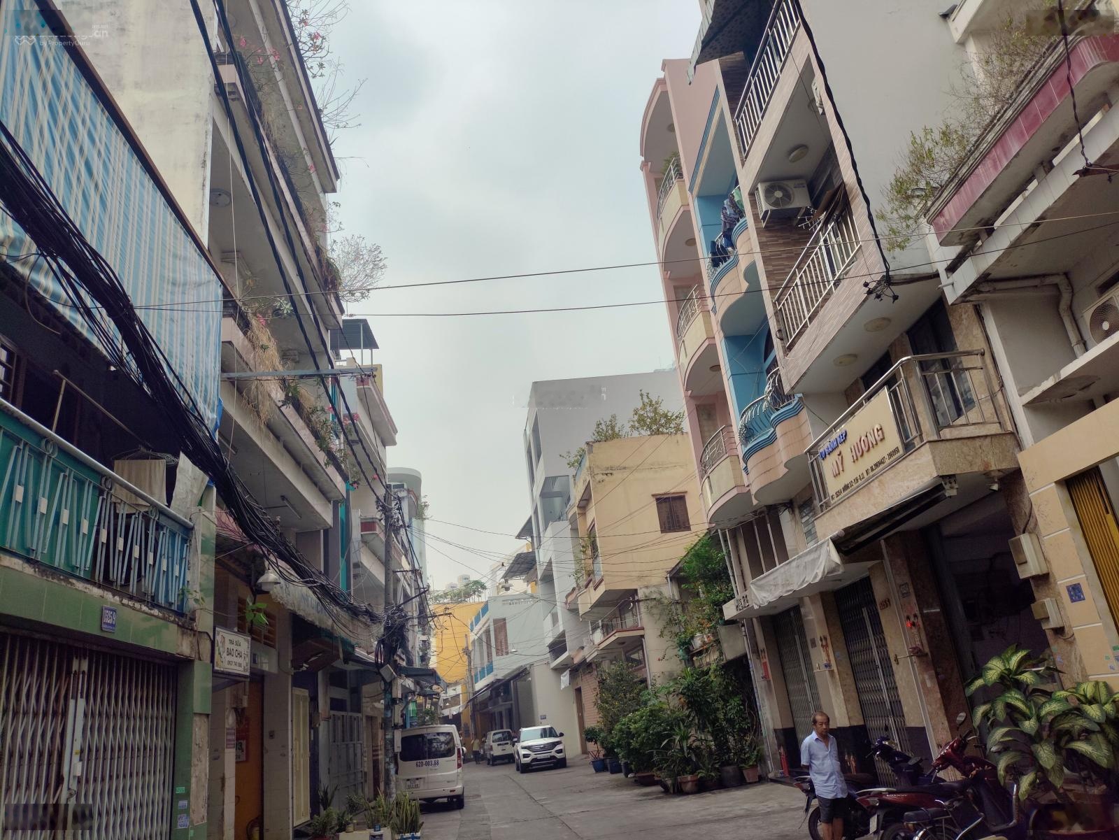 Q11 67m2 13 tỷ xx. Kết cấu 5 tầng, trệt, 3 lầu, sân thượng - ngay đường Ba Tháng Hai