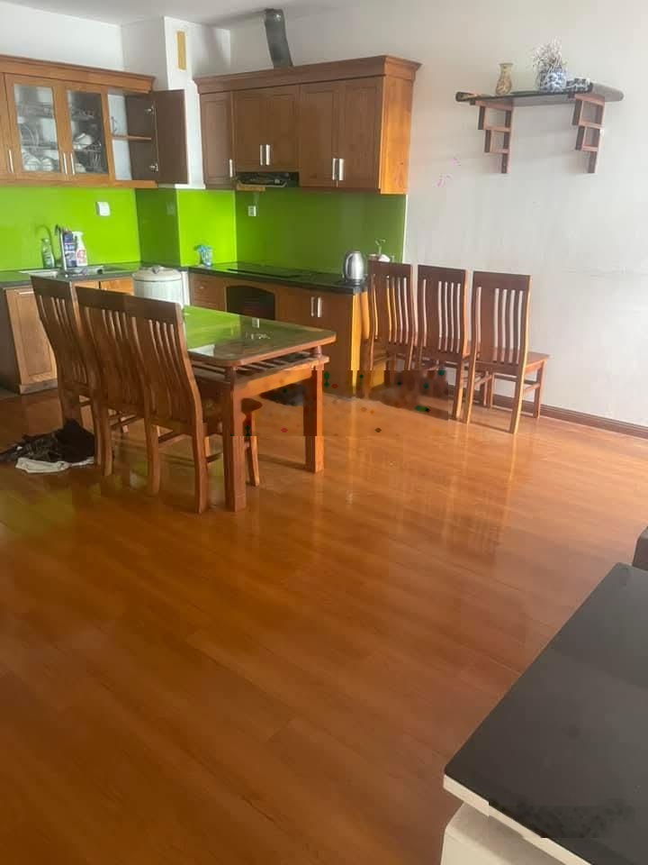 Cần cho thuê gấp căn hộ 3 ngủ 2wc 79,5m giá 9tr. Liên hệ: 0983345591