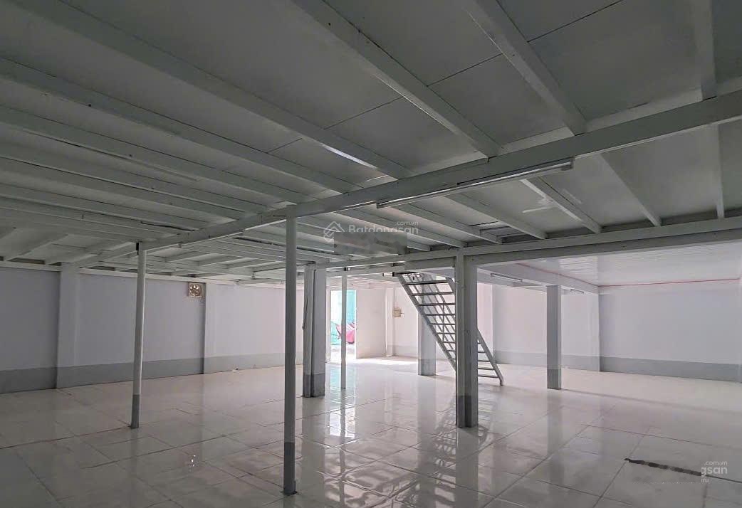 Kho diện tích 500m2 cần cho thuê với giá rẻ ở Đường Đào Trí đường cont