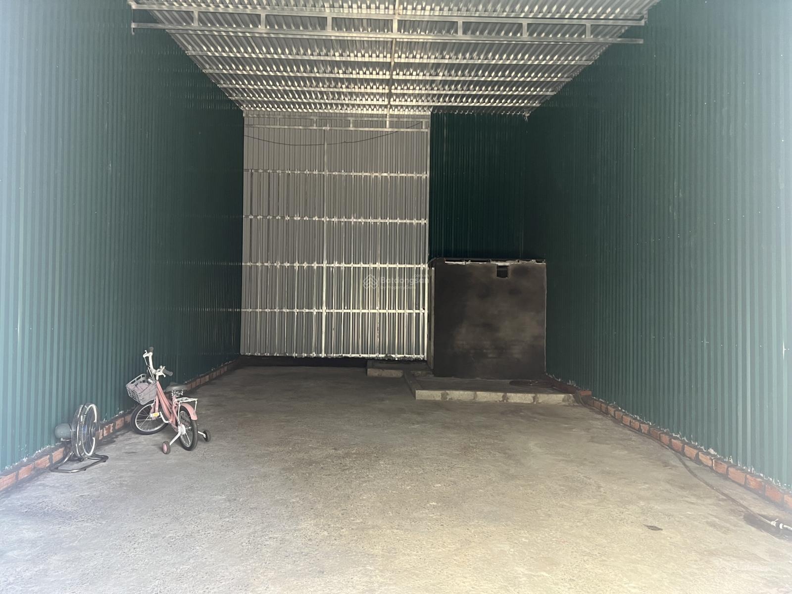 Chính chủ cho thuê Nhà-Kho- Văn phòng diện tích 60m2 đường 8m vỉa hè 2 bên.