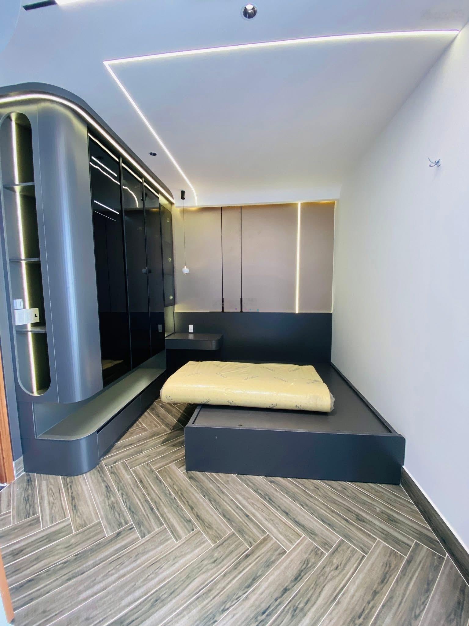 Khu vip bậc nhất ngã tư ga q12. 60m2 đường đẹp hè to dân trí cao