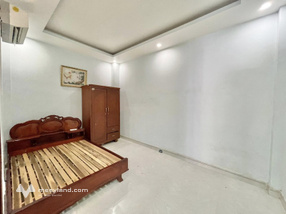 Cho thuê nhà 3 tầng sạch sẽ thoáng mát gần chợ Đông Hoà, TP. HCM - 10 triệu/ tháng