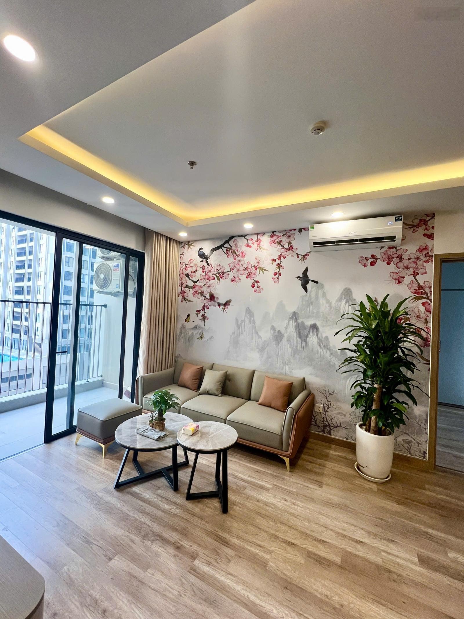 (Y Ảnh ) Cho thuê căn 3 phòng ngủ vừa làm nội thất 700 triệu, mới 100% , full đồ tại The Wisteria