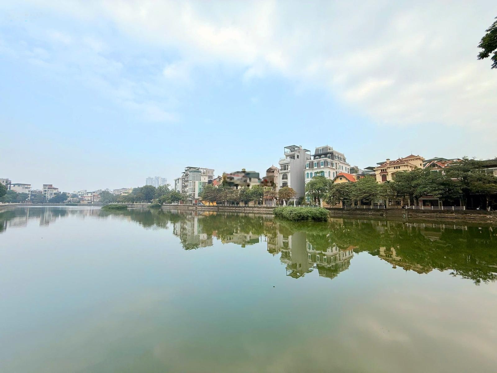 Bán đất 1.300m2 ngọc thụy giá 93 tỷ - giáp với khai sơn trường quốc tế pháp công viên ngọc thụy