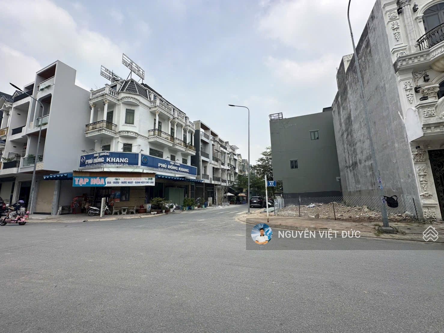 Bán lô góc ngã tư làm cafe cực đẹp Thuận An ngang 6,6m khu dân cư Vip ở kín ngã tư Miếu Ông Cù