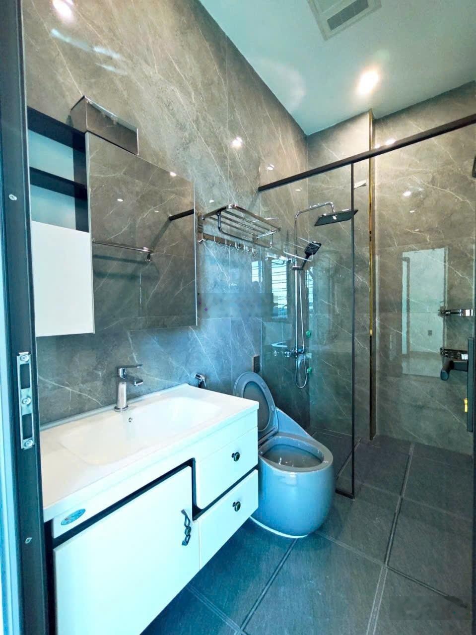 Bán nhà 4 tầng lô góc thang máy khu phân lô Hải An. Giá chỉ 8tỷ2 thương lượng