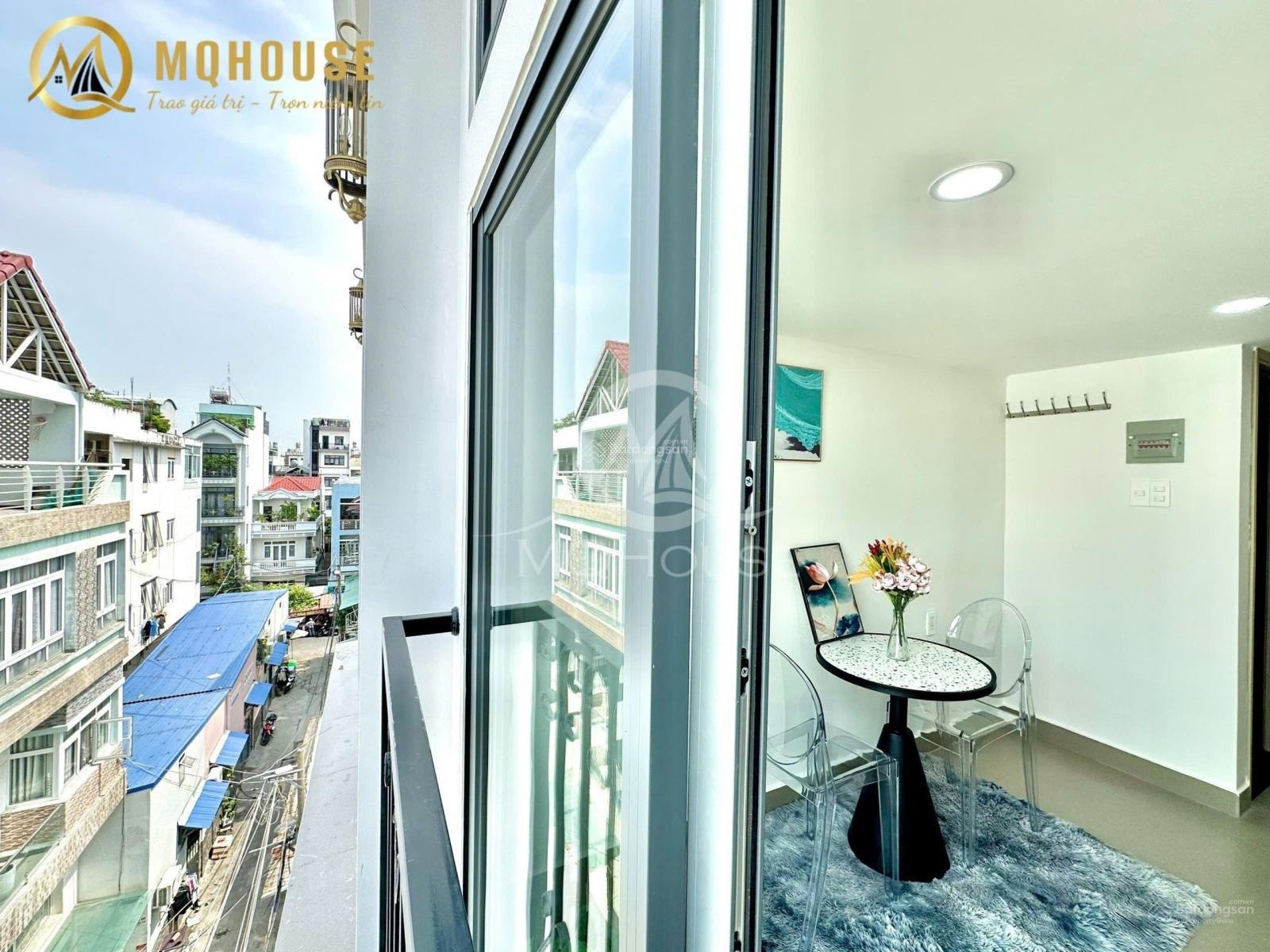 Phòng giá tốt, nằm gần Etown Cộng Hoà, full nội thất, ban công thoáng