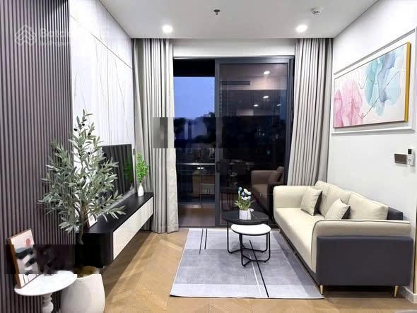 Cho thuê căn hộ 2PN Lumière Riverside tòa West view hồ bơi. Giá 38 triệu/tháng