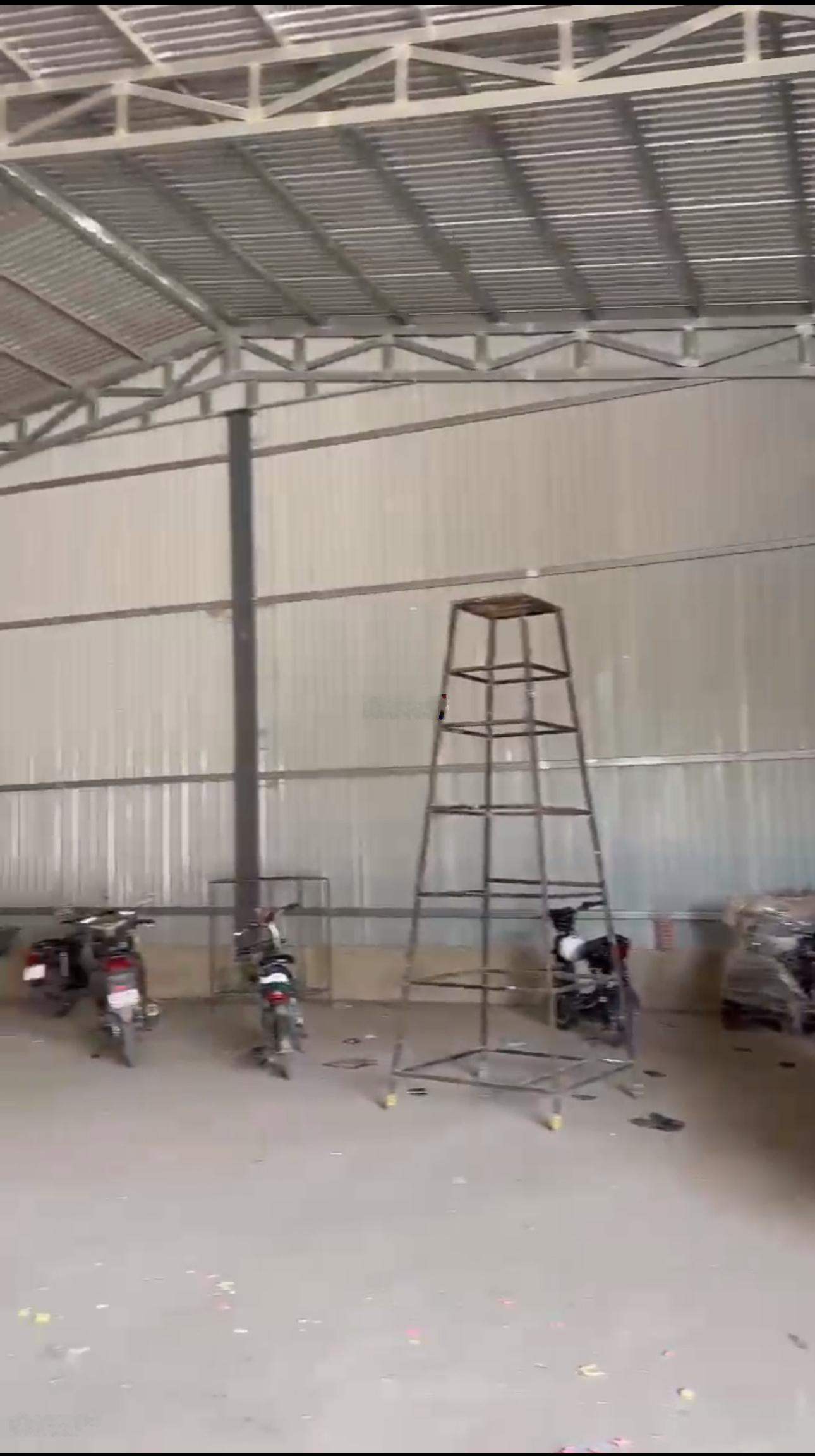 Cho thuê xưởng ph Trảng Dài 400m2. Ngay gần đường Đồng Khởi. Dt: 20*20. Mới tinh - Đường