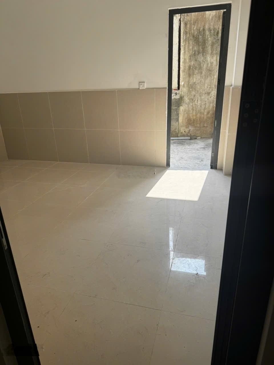 Cho thuê phòng trọ mới xây 38m có ban công giờ giấc tự do linh trung, thủ đức