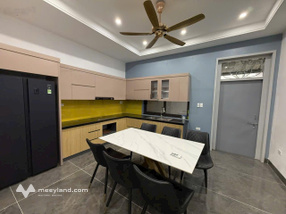 Cho thuê nhà mới 8 phòng ngủ có thang máy trung tâm TP Bắc Ninh