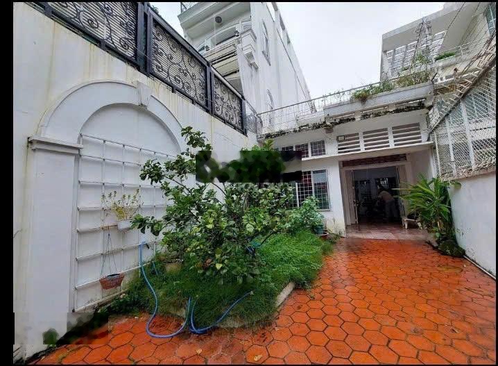 Chủ Đi Mỹ Cần Bán Nhà HXH 86C Võ Thị Sáu, P.Tân Định,Q1. 205m2 Nở Hậu 8m. Giá chỉ 190tr/m2