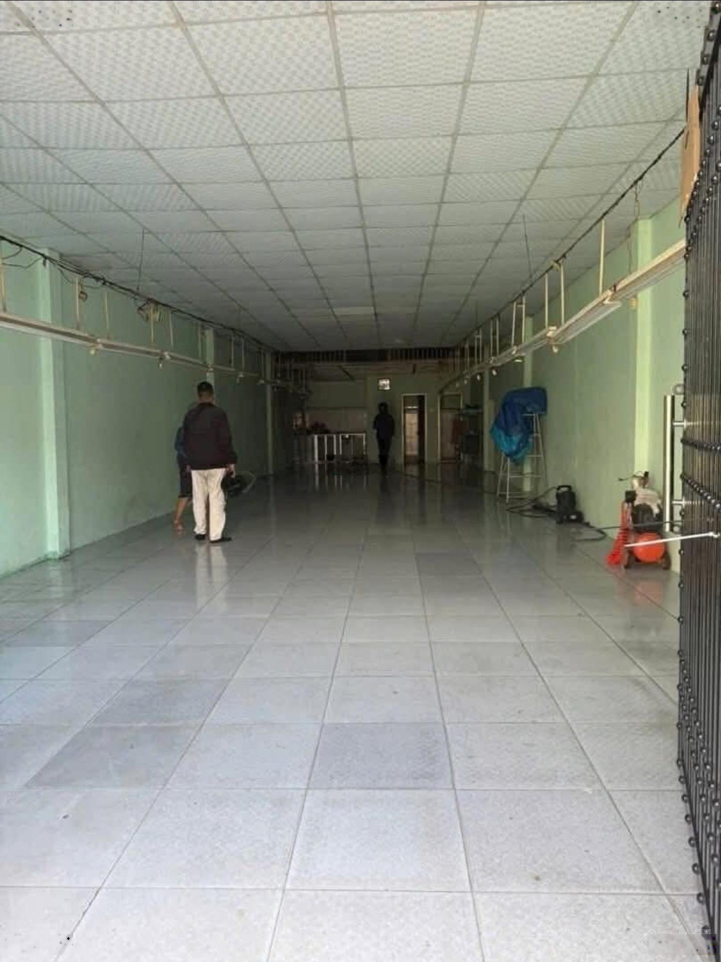 Cho thuê nhà xưởng 6x20m y hình, 12tr/th hẻm Tây Thạnh