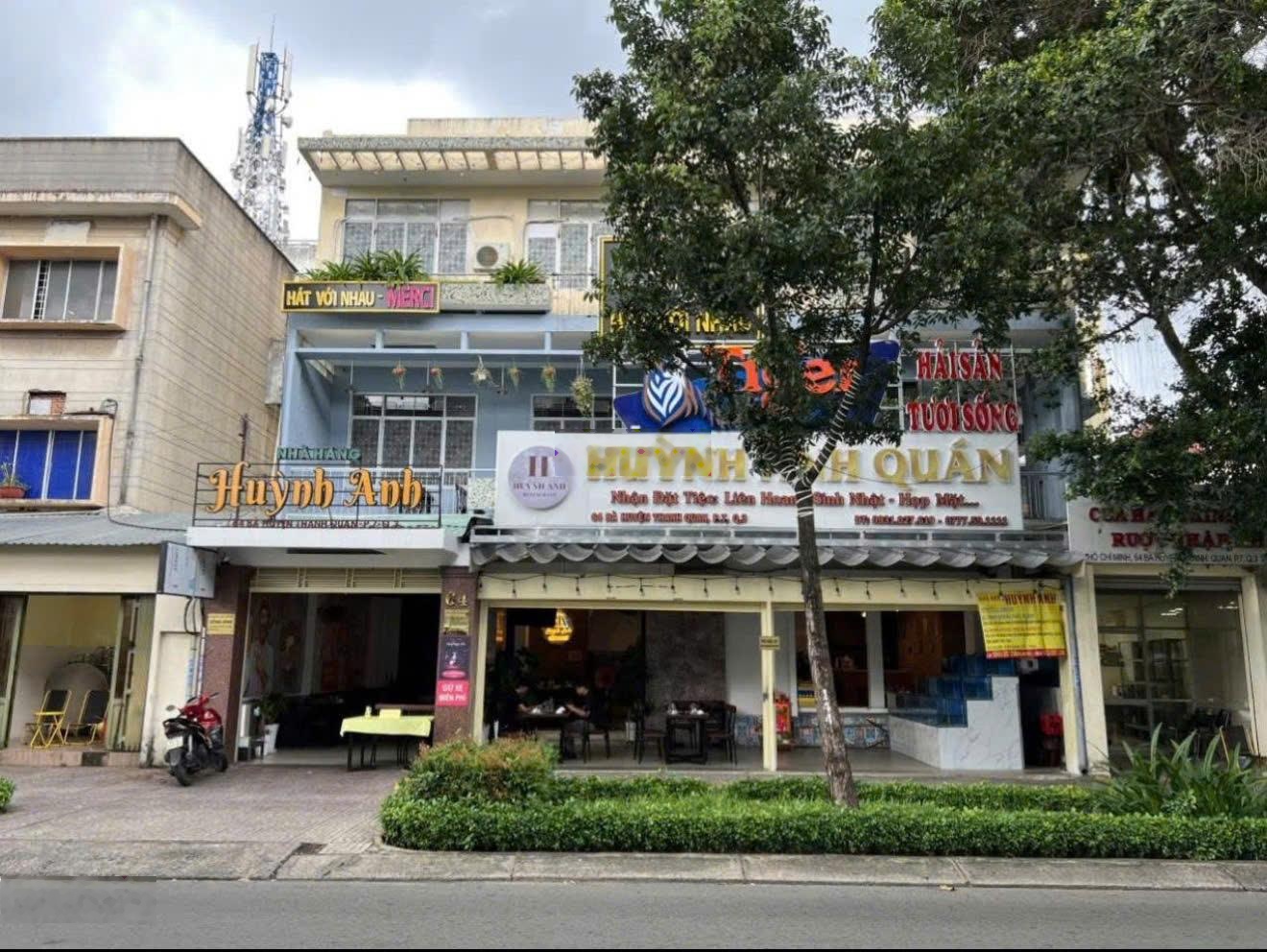 Cho thuê nhà mặt tiền - bà huyện thanh quan, q3 - mặt tiền lớn, khu văn phòng đông đúc