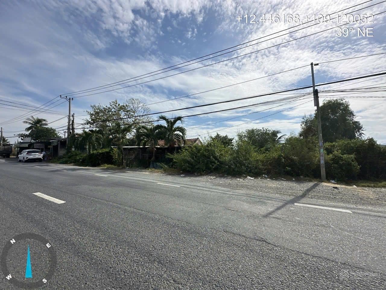 Cần bán gấp đất mặt tiền đường quốc lộ ngay trung tâm Ninh Hoà