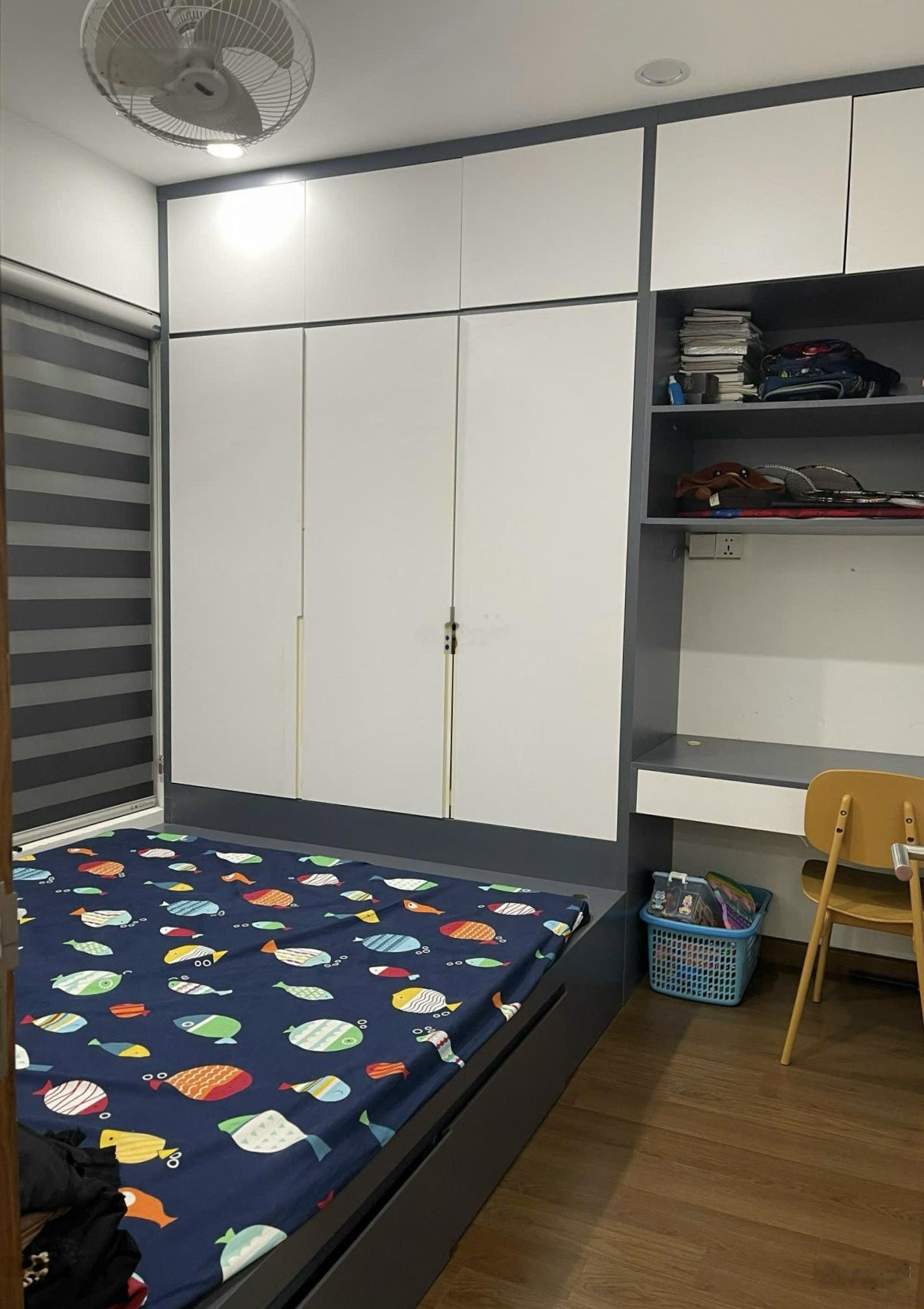 Bán căn hộ 2 phòng ngủ, diện tích 52m, nội thất đầy đủ giá 4.75 tỉ thu về.